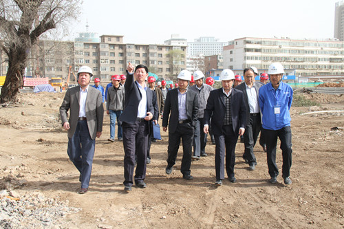 苏海明检查我司承建的集团在兰房地产开发项目