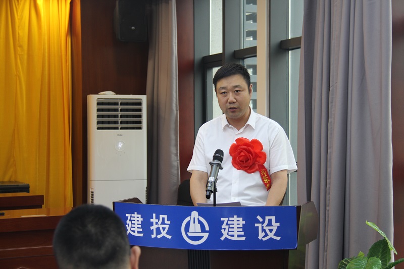 优秀党支部代表.JPG