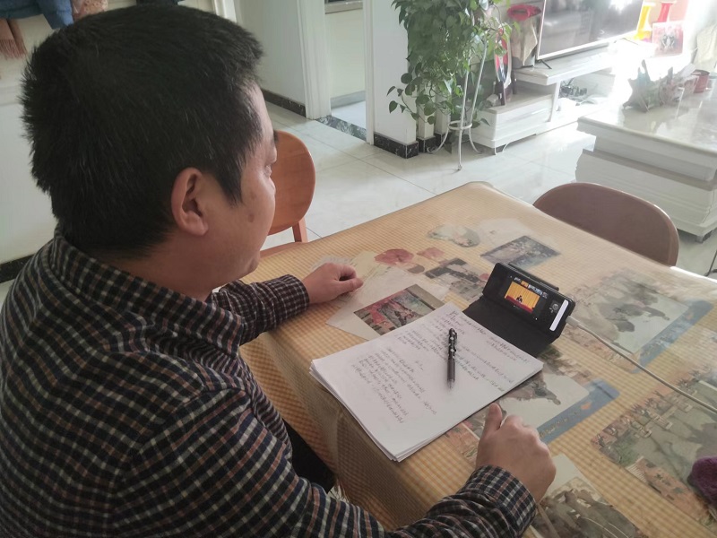 建设三公司党支部书记 张春膏.jpg