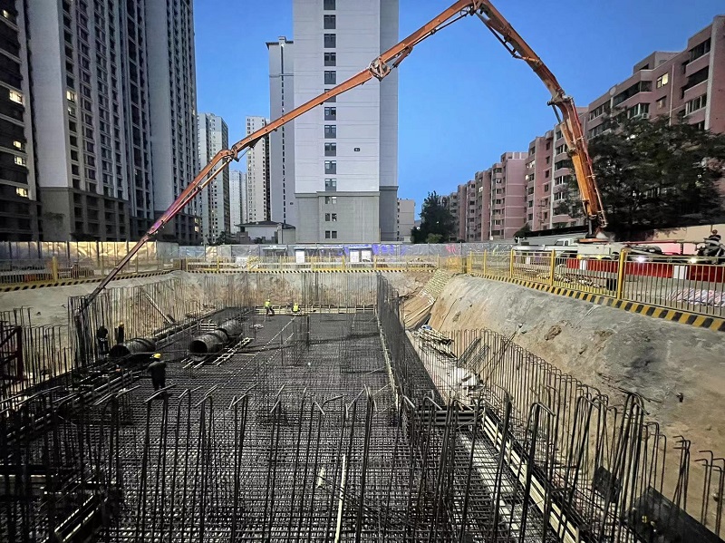 筏板混凝土浇筑.jpg