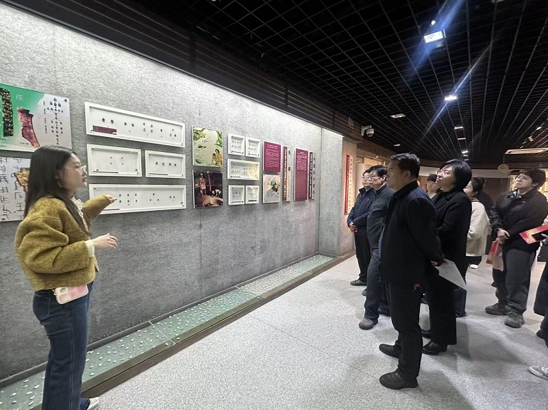 202511121762933102687934.jpg 4451f69c361e217bcb17ab1f4743bbb6.jpg